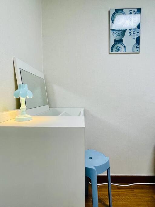 Apartment The Biggest Three Bedroom In Hongdae, Sinchon, Yonsei