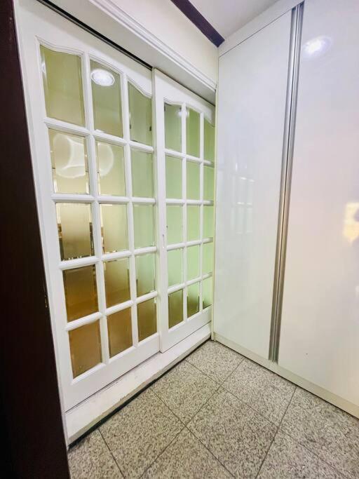 Apartment The Biggest Three Bedroom In Hongdae, Sinchon, Yonsei Seoul