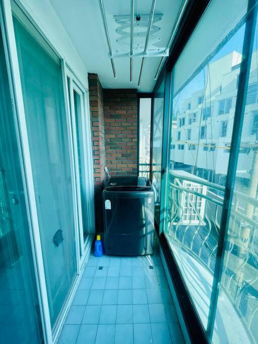The Biggest Three Bedroom In Hongdae, Sinchon, Yonsei *