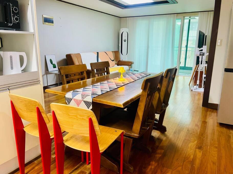 The Biggest Three Bedroom In Hongdae, Sinchon, Yonsei Apartment