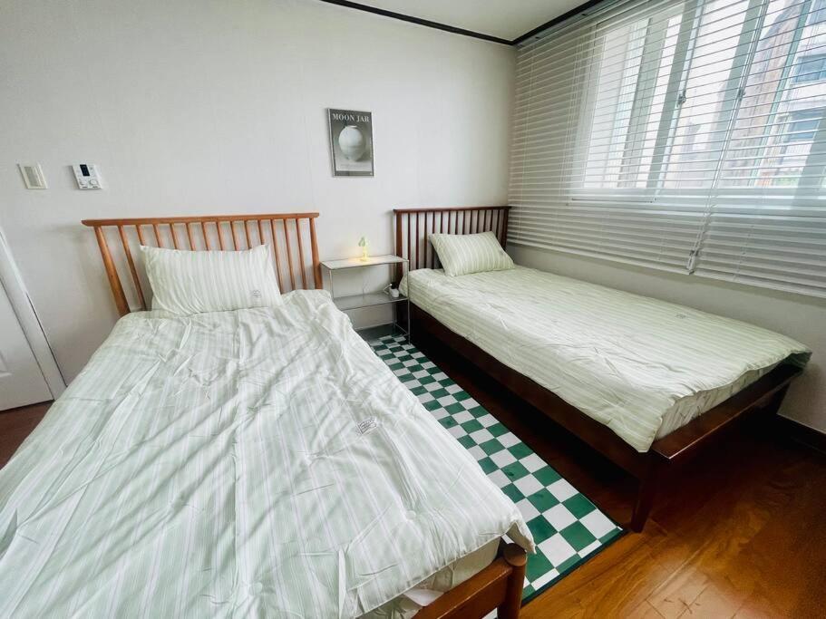 The Biggest Three Bedroom In Hongdae, Sinchon, Yonsei Seoul