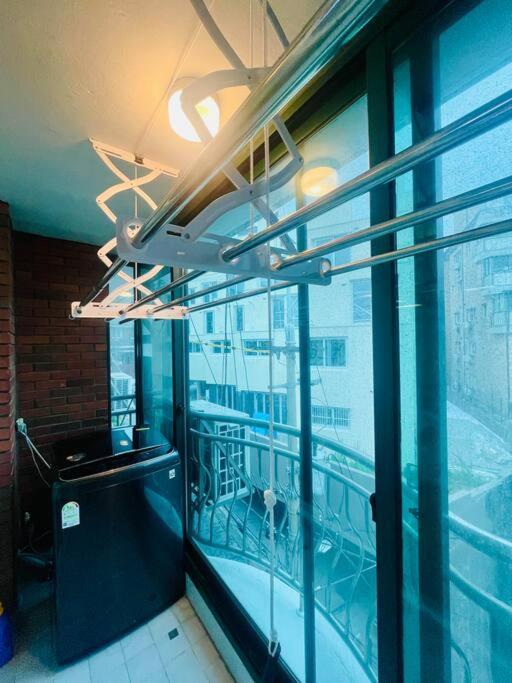 The Biggest Three Bedroom In Hongdae, Sinchon, Yonsei